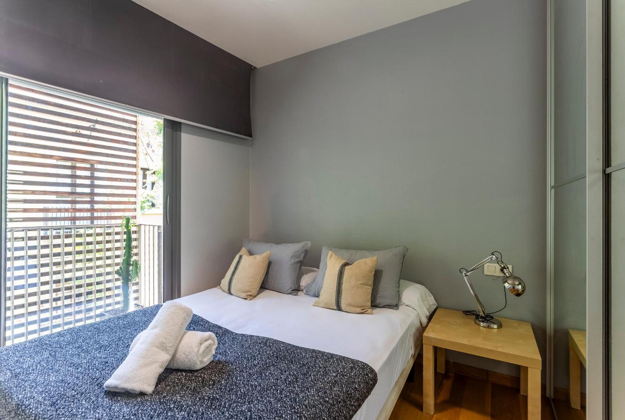 Rentals - Gracia Pool Center Apartment