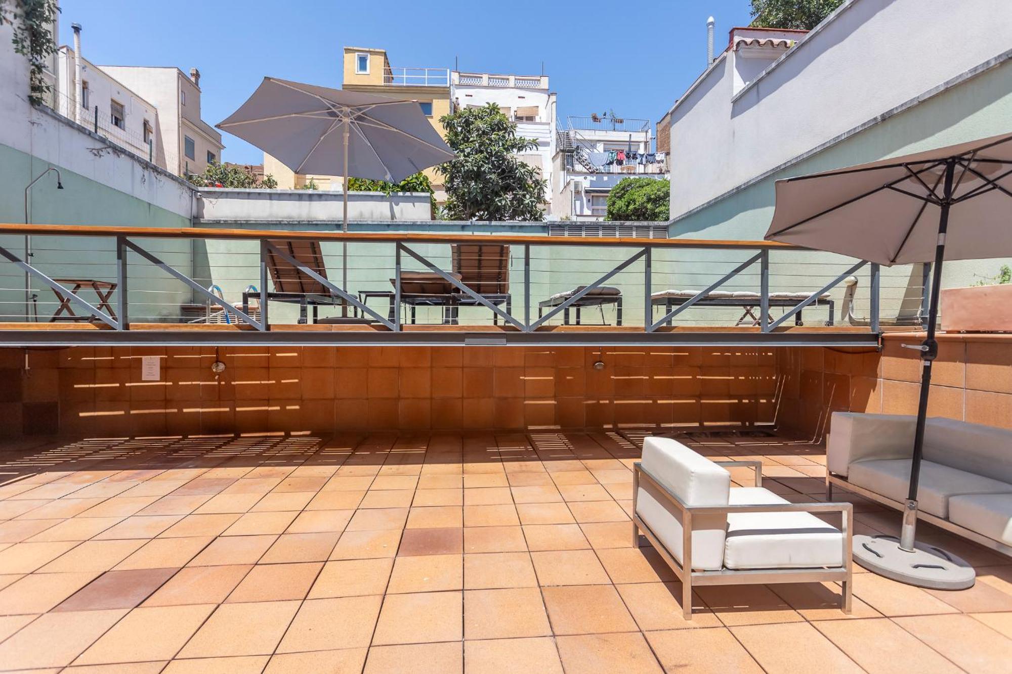 Apartment Rentals - Gracia Pool Center Barcelona