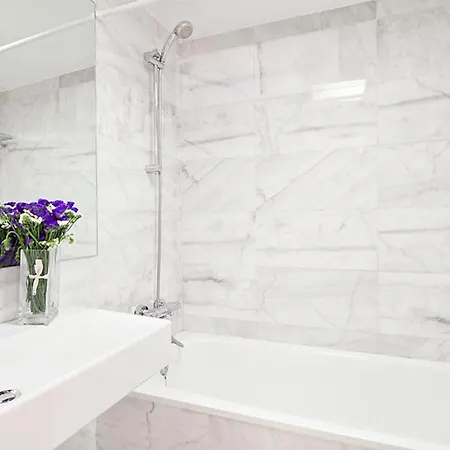 Apartment Barcelona Rentals - Gracia Pool Apartments Center Room photo